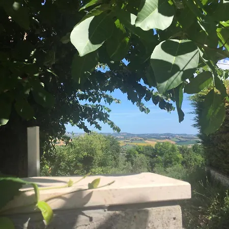 Bed & Breakfast Eden Lilli La Pieve (Pesaro and Urbino)