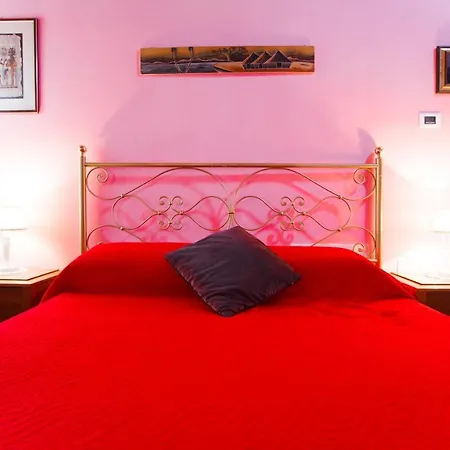 Eden Lilli Bed & Breakfast *