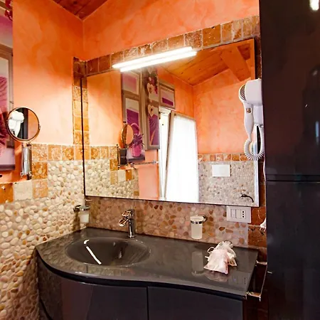 Eden Lilli Bed & Breakfast 4*