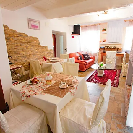 Eden Lilli Bed & Breakfast La Pieve (Pesaro and Urbino)