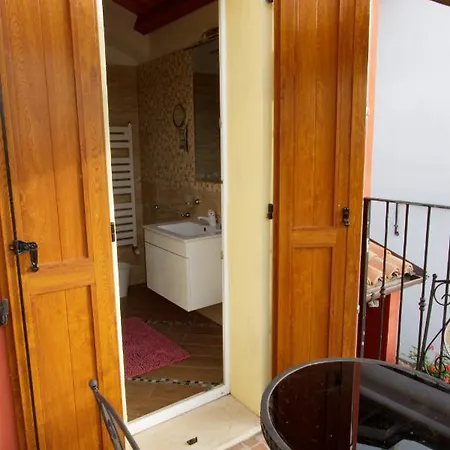 Eden Lilli Bed & Breakfast