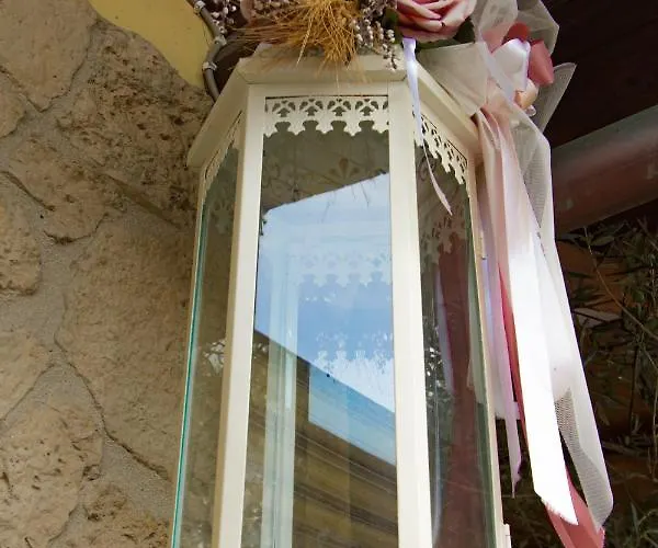 Eden Lilli Bed & Breakfast 4*